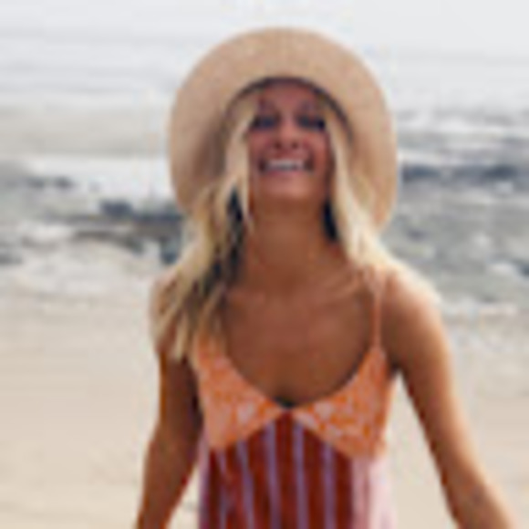 Meet your Posher, Djahna - Picture 1 of 1